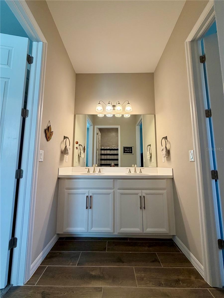 TOSCANA ISLES - Residential