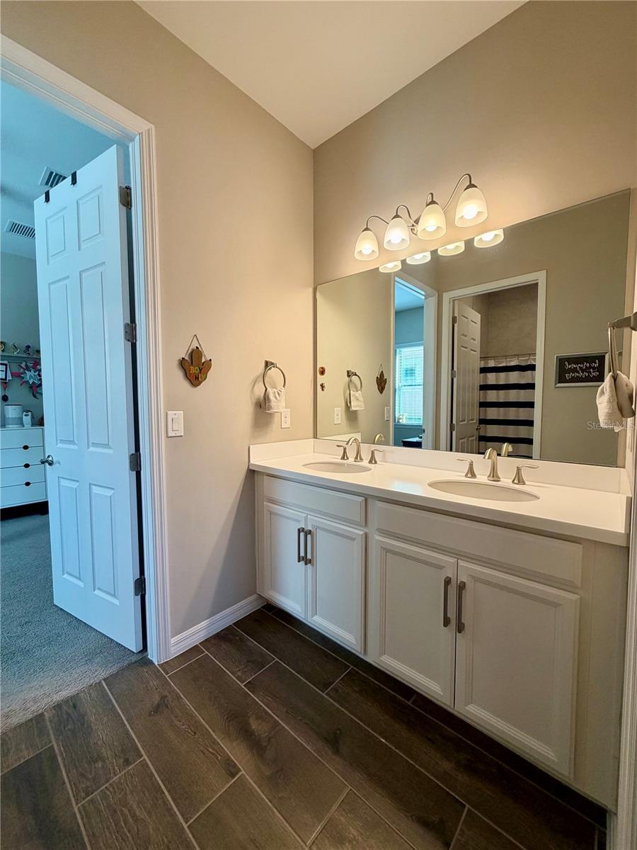 TOSCANA ISLES - Residential