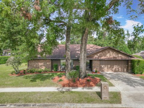 Photo of 1469 Grace Lake Circle, Longwood, FL 32750 (MLS # O6355680) Photo of 1469 Grace Lake Circle, Longwood, FL 32750 (MLS # O6355680)