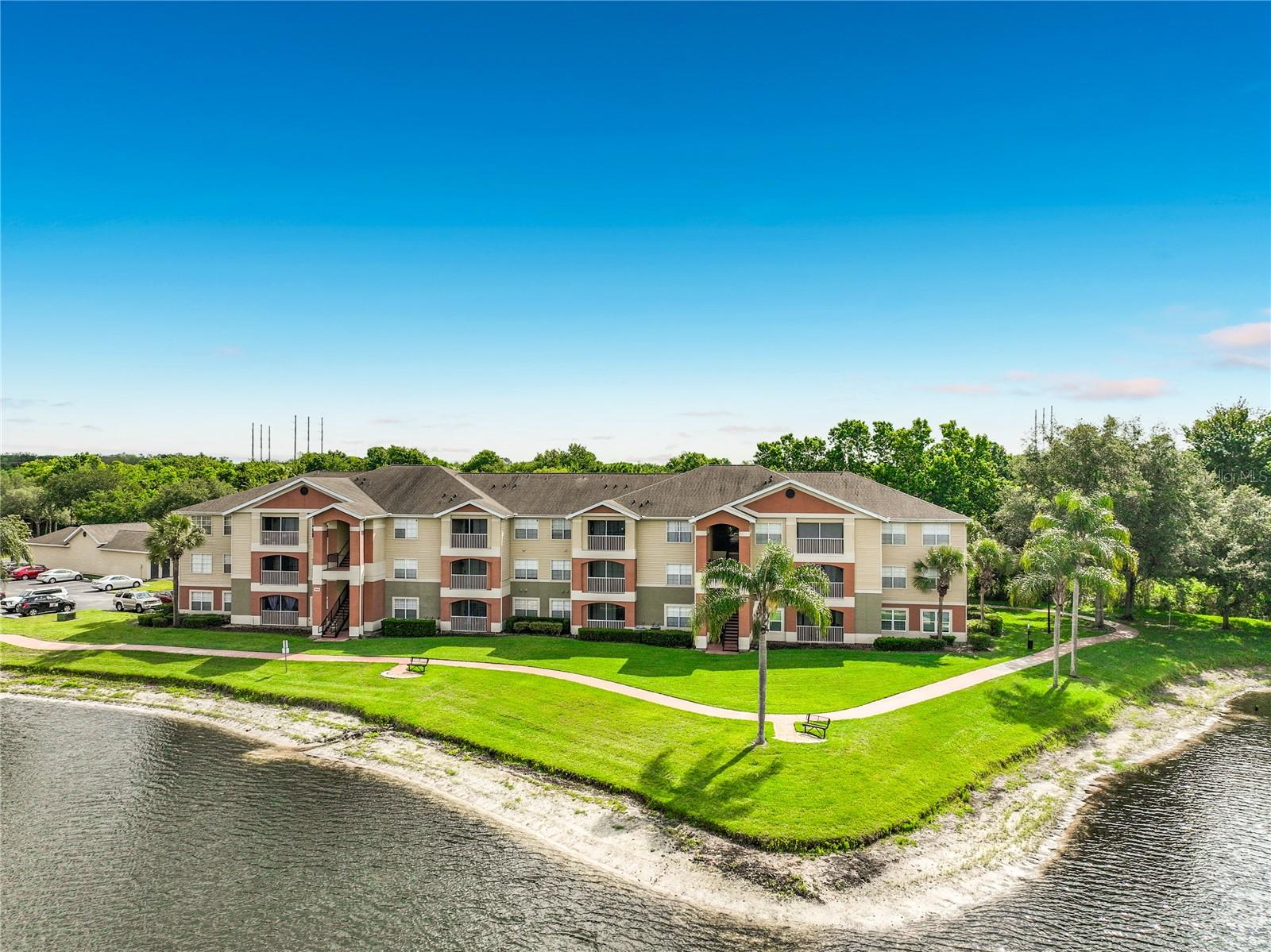 VILLAS AT LAKESIDE A CONDO - Residential