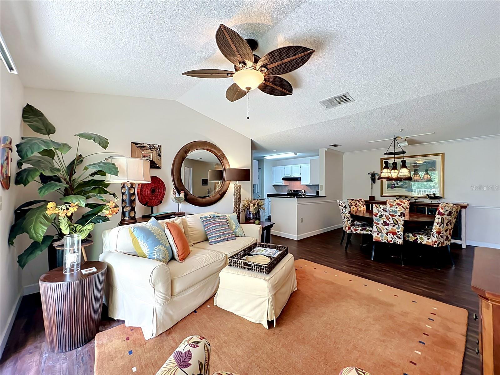 VILLAS AT LAKESIDE A CONDO - Residential