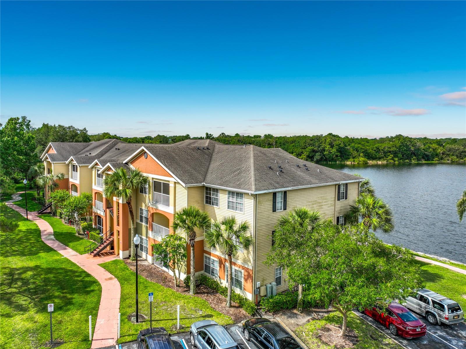 VILLAS AT LAKESIDE A CONDO - Residential