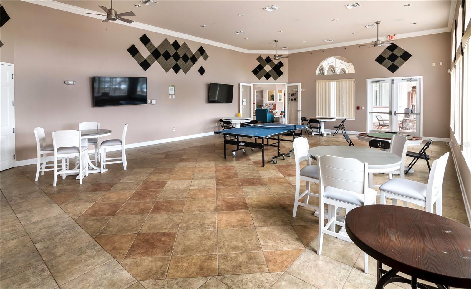 AVIANA PH 01 - Residential