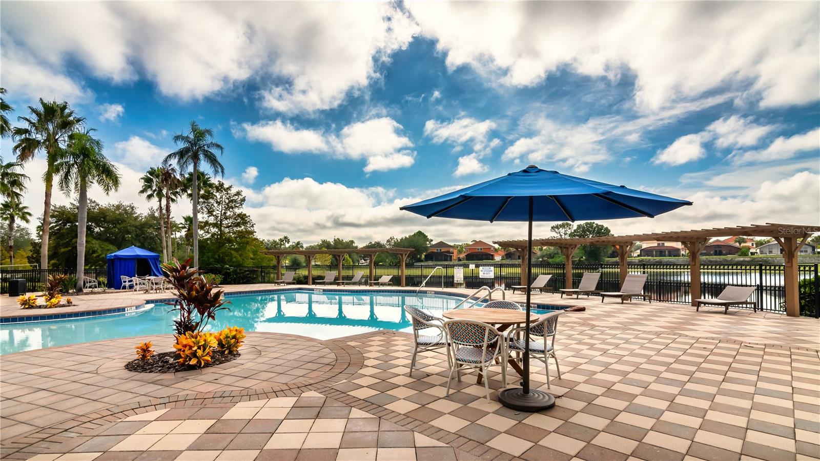 AVIANA PH 01 - Residential