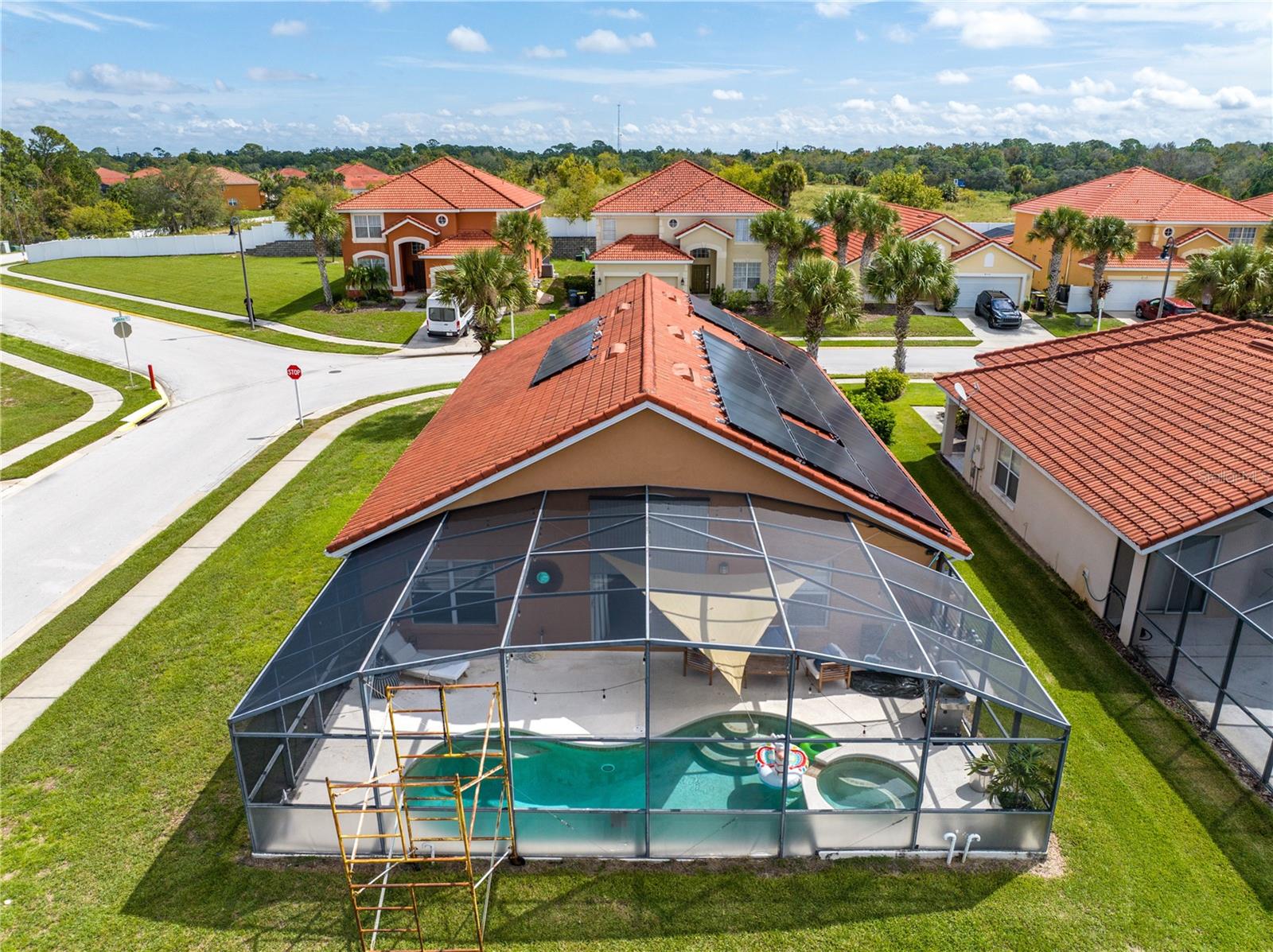 AVIANA PH 01 - Residential