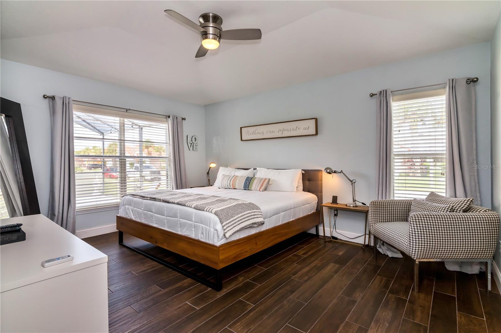 AVIANA PH 01 - Residential