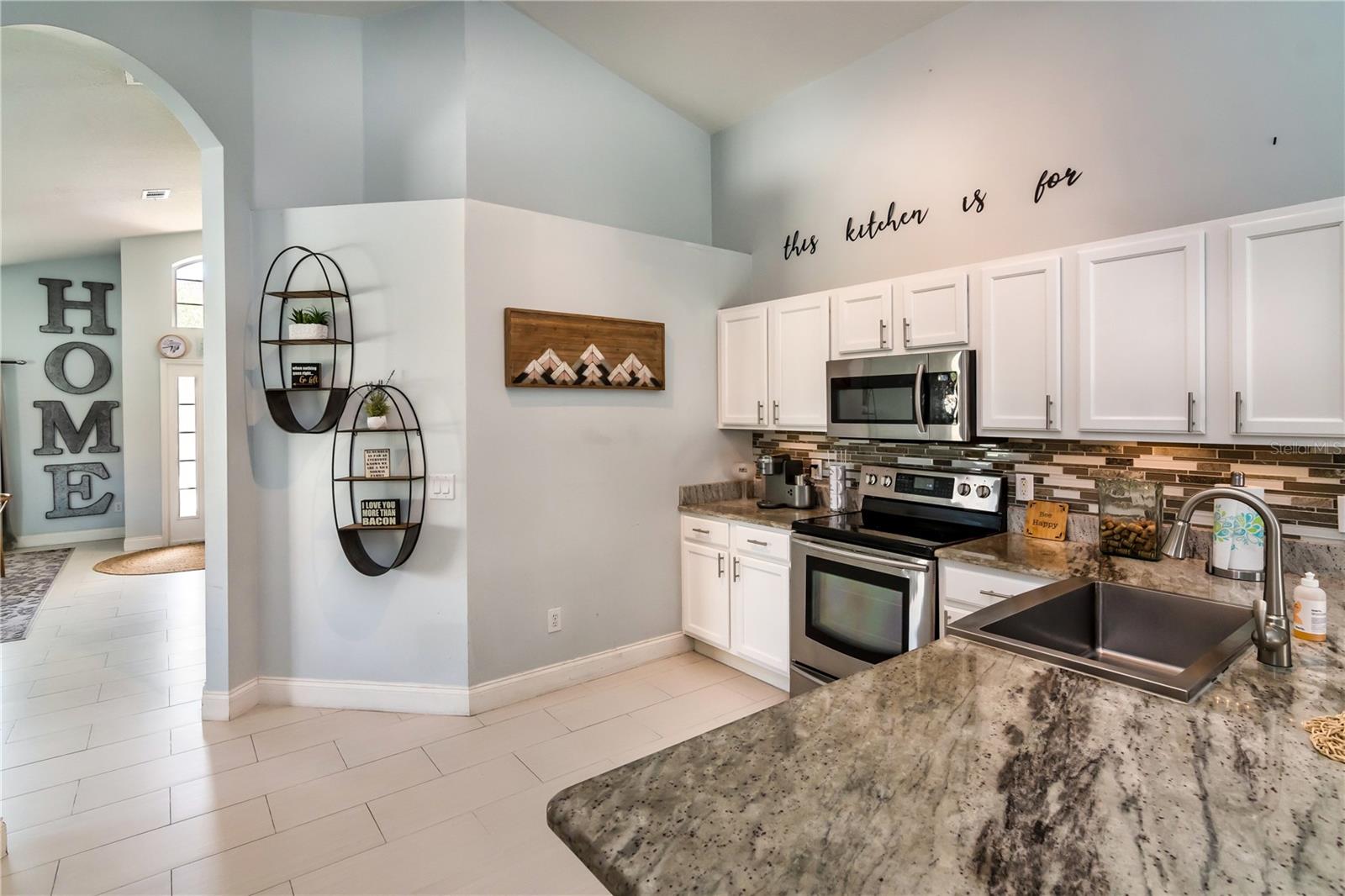 AVIANA PH 01 - Residential