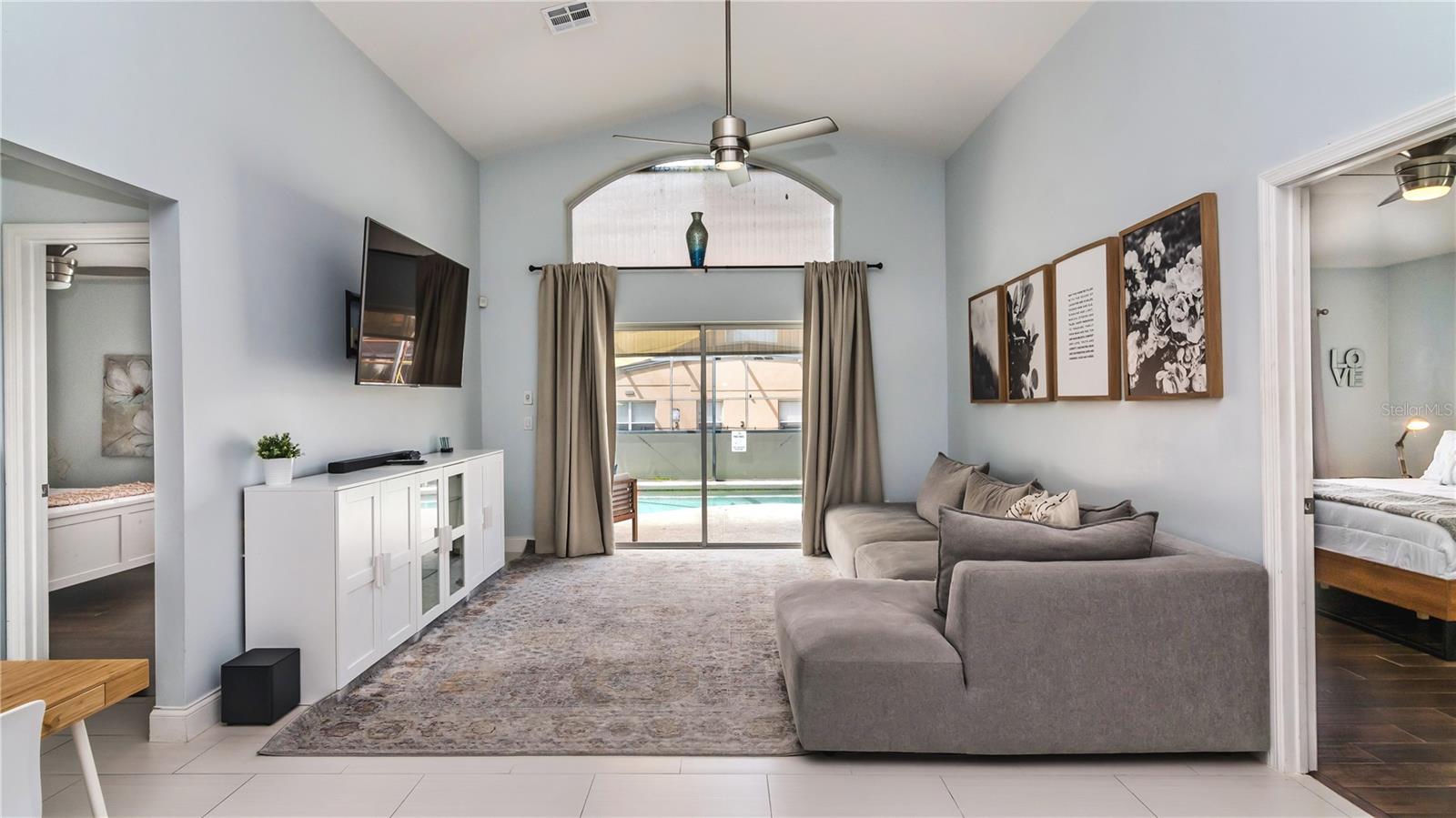 AVIANA PH 01 - Residential