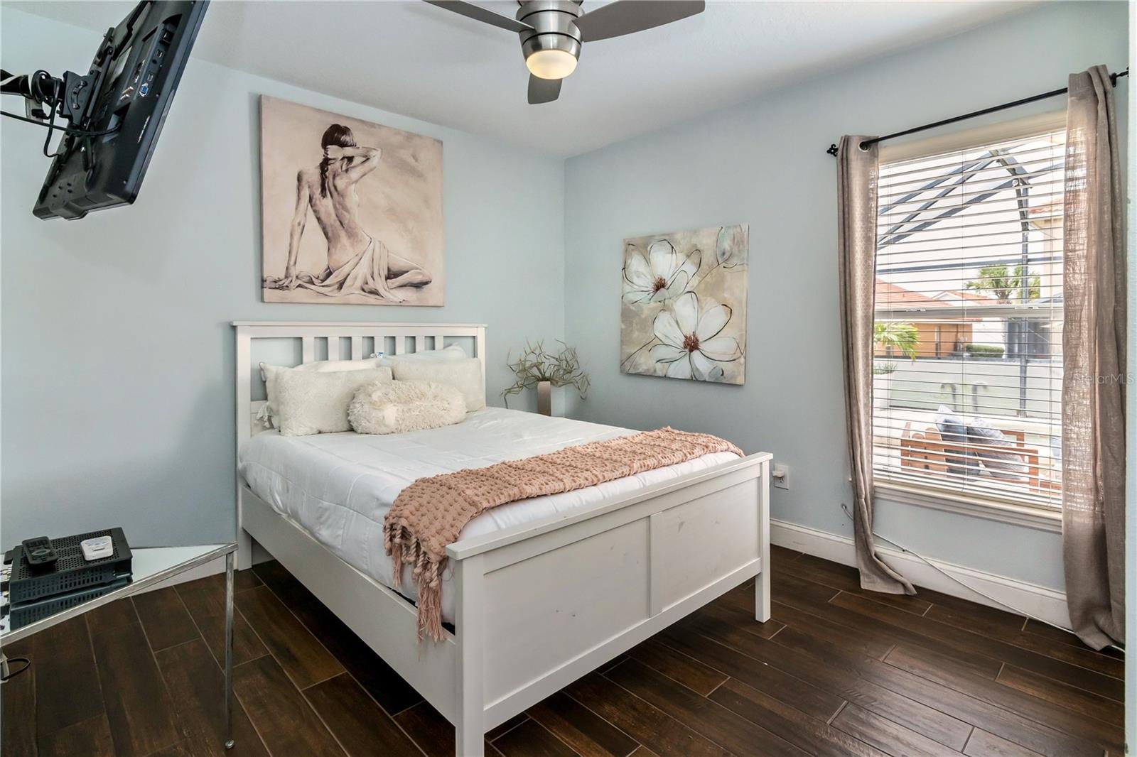 AVIANA PH 01 - Residential