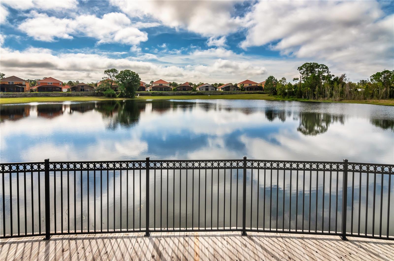 AVIANA PH 01 - Residential