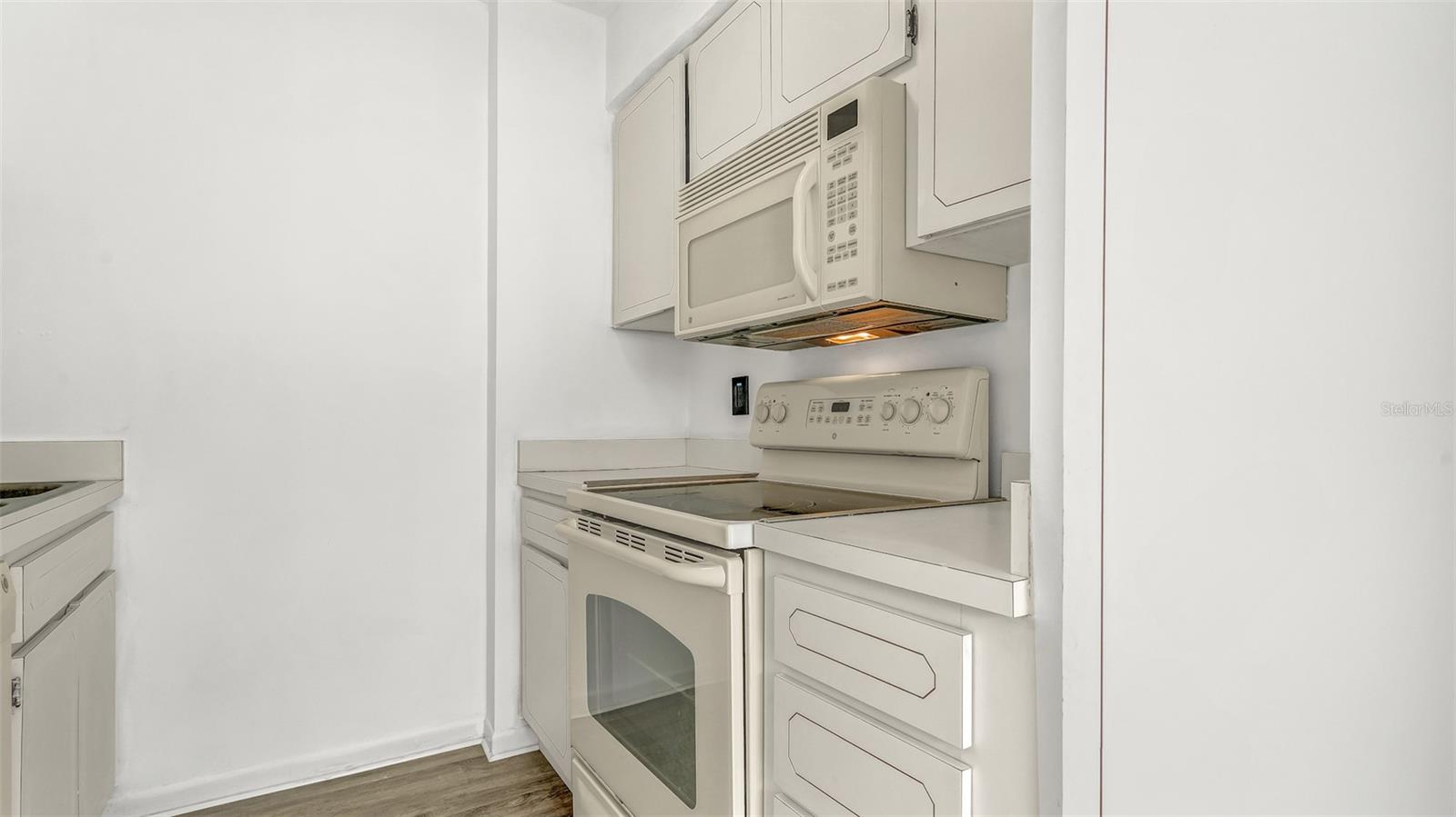 BARDMOOR WEST CONDO - Residential Lease