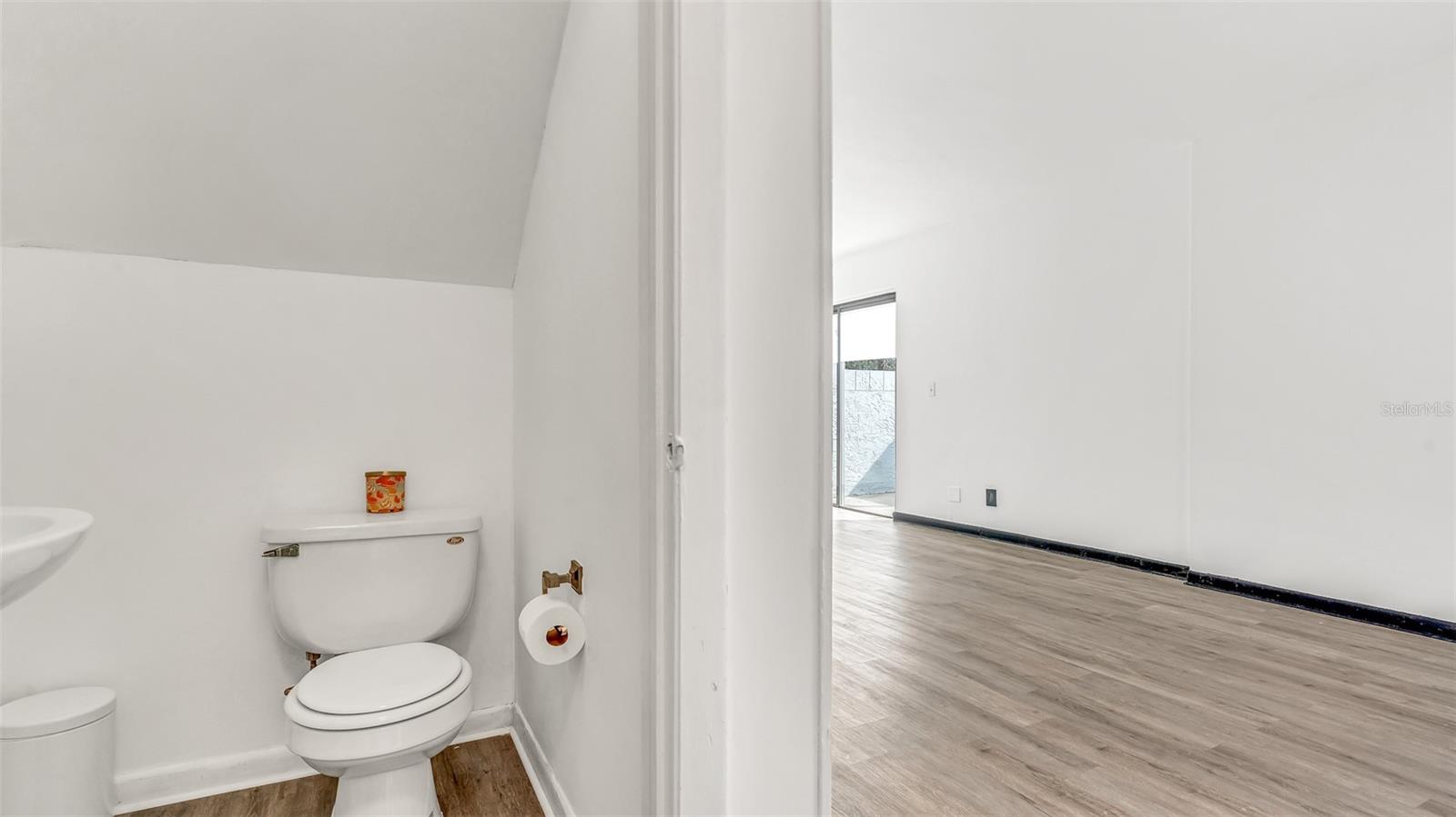 BARDMOOR WEST CONDO - Residential Lease