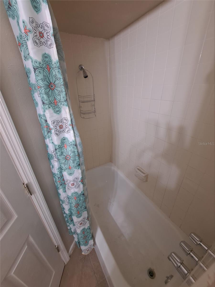 GIBSON HEIGHTS - Residential Income