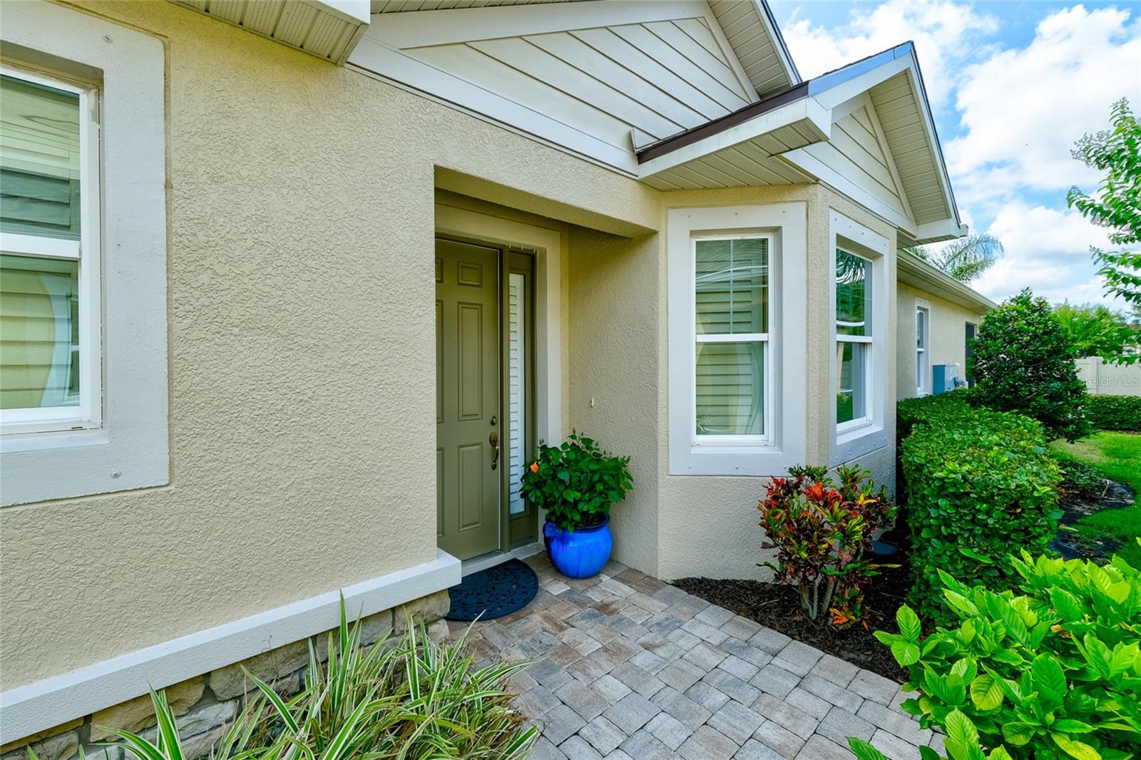 3681 DIVOT LANE