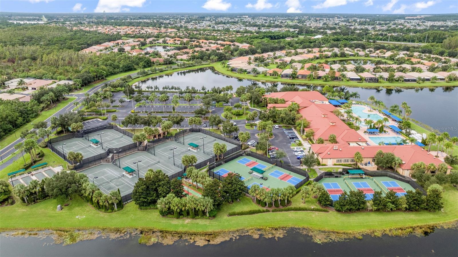 VALENCIA LAKES TR J PH 2 - Residential