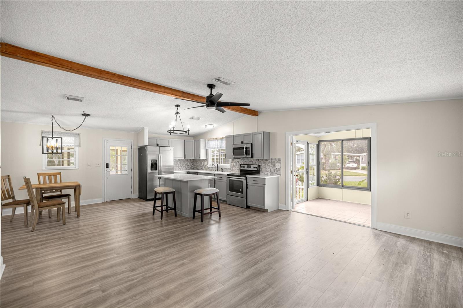 LADY LAKE ORANGE BLOSSOM GARDENS UNIT 06 - Residential