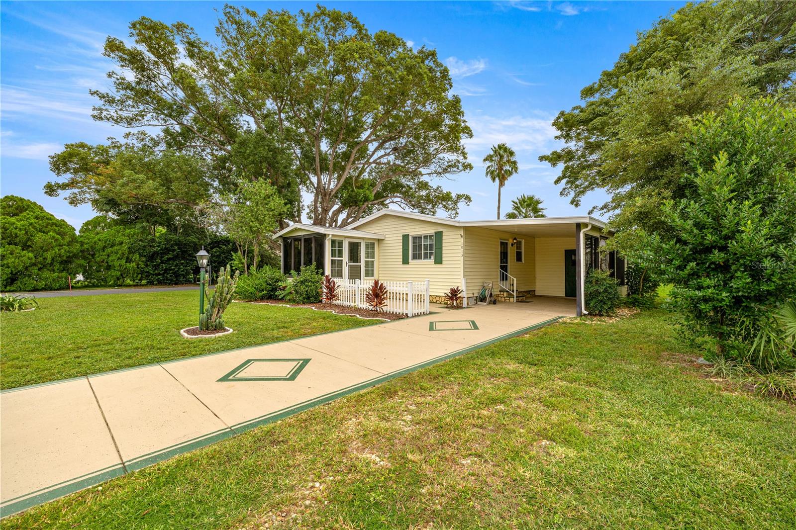 LADY LAKE ORANGE BLOSSOM GARDENS UNIT 06 - Residential