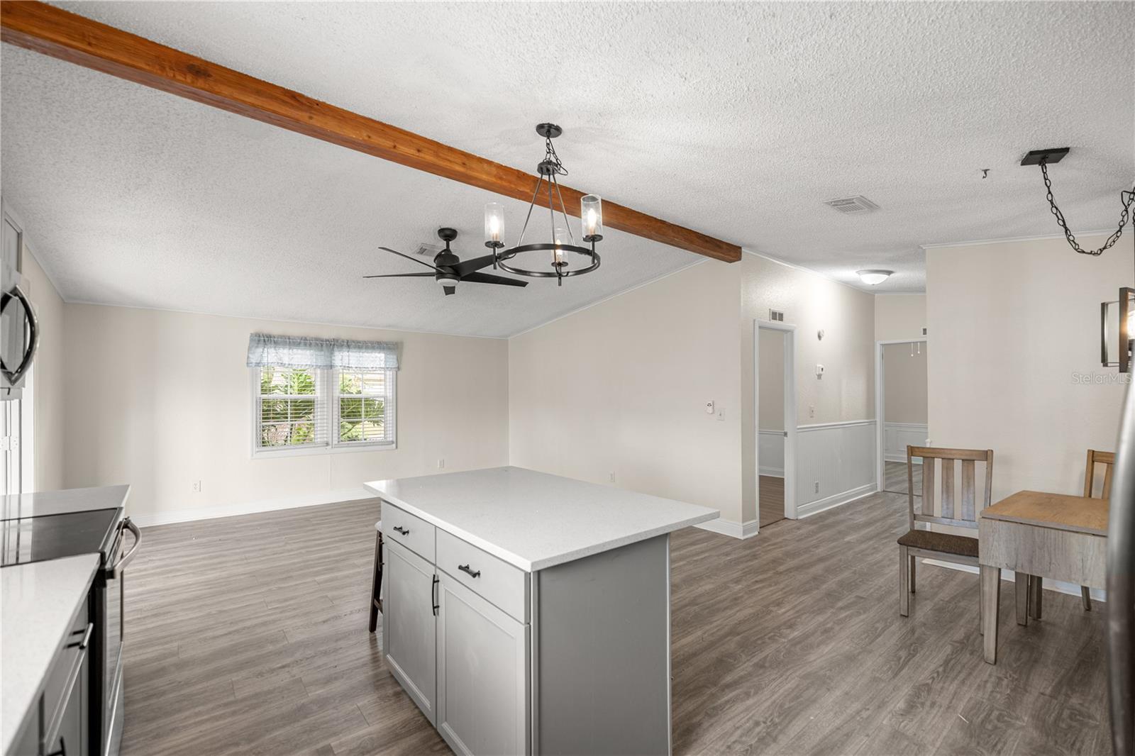 LADY LAKE ORANGE BLOSSOM GARDENS UNIT 06 - Residential
