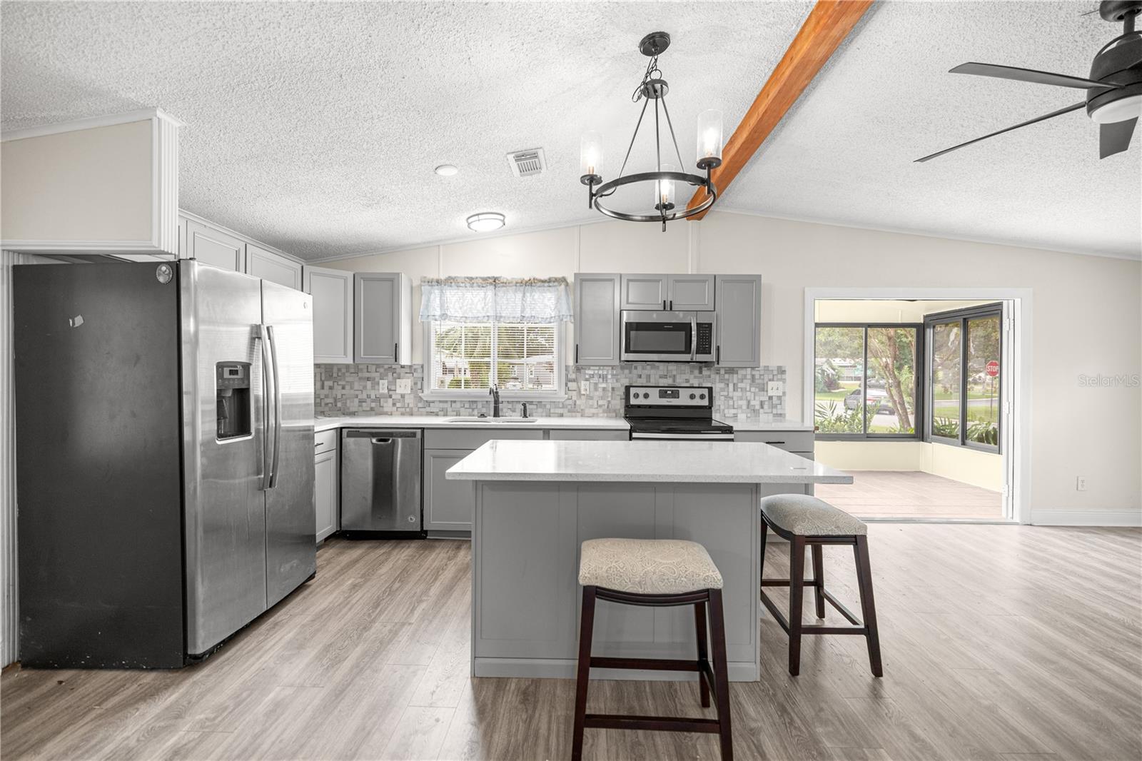LADY LAKE ORANGE BLOSSOM GARDENS UNIT 06 - Residential