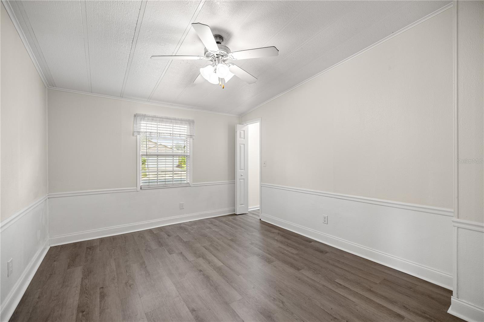 LADY LAKE ORANGE BLOSSOM GARDENS UNIT 06 - Residential