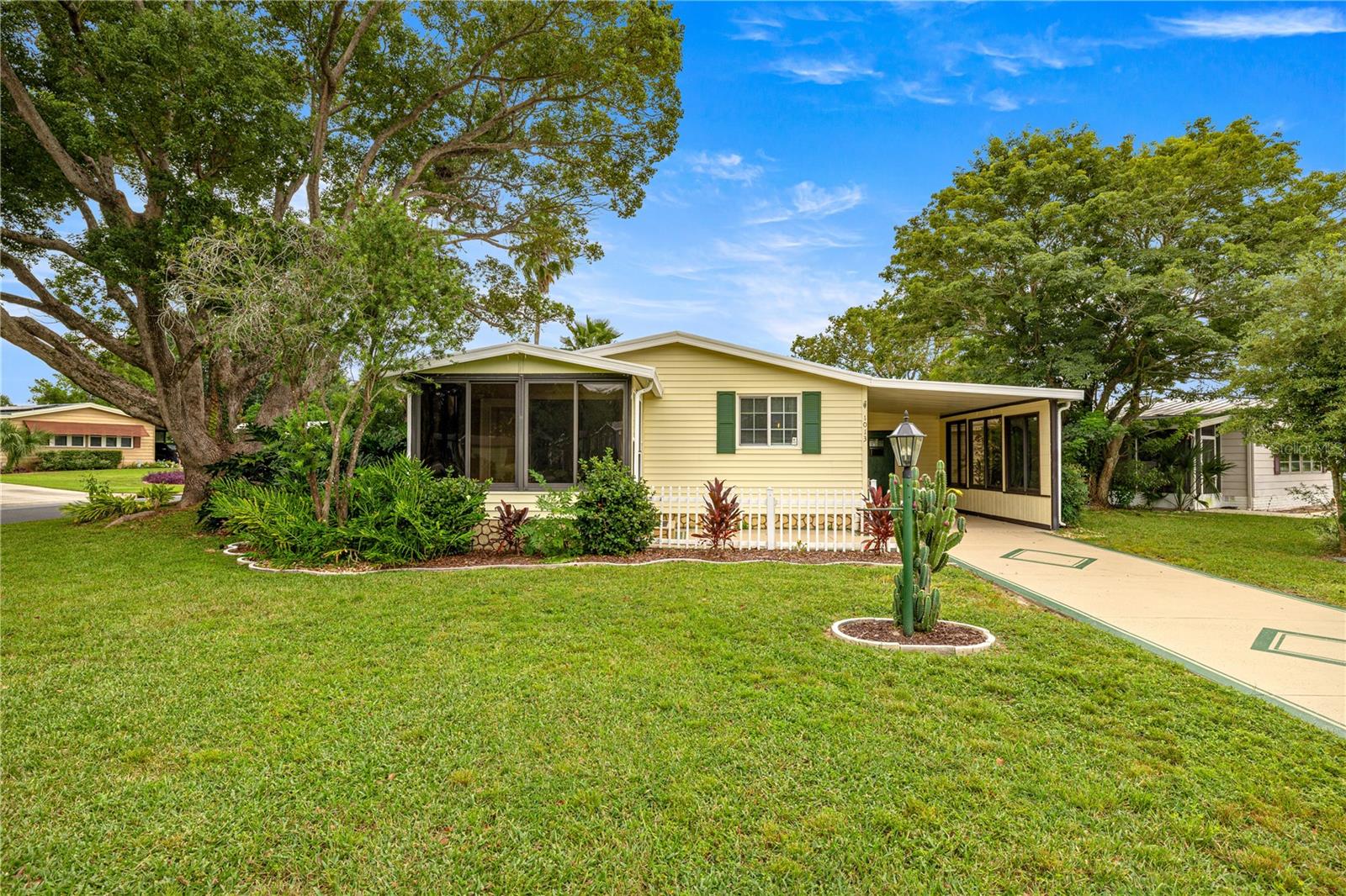 LADY LAKE ORANGE BLOSSOM GARDENS UNIT 06 - Residential