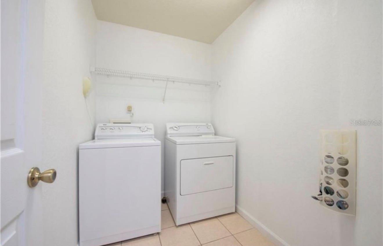 TOWNHOMES OF FLORA RIDGE - Residential Lease