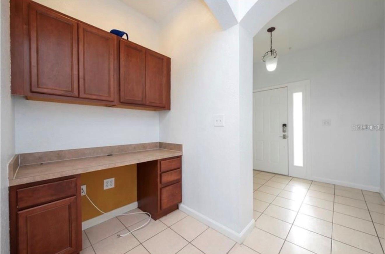 TOWNHOMES OF FLORA RIDGE - Residential Lease