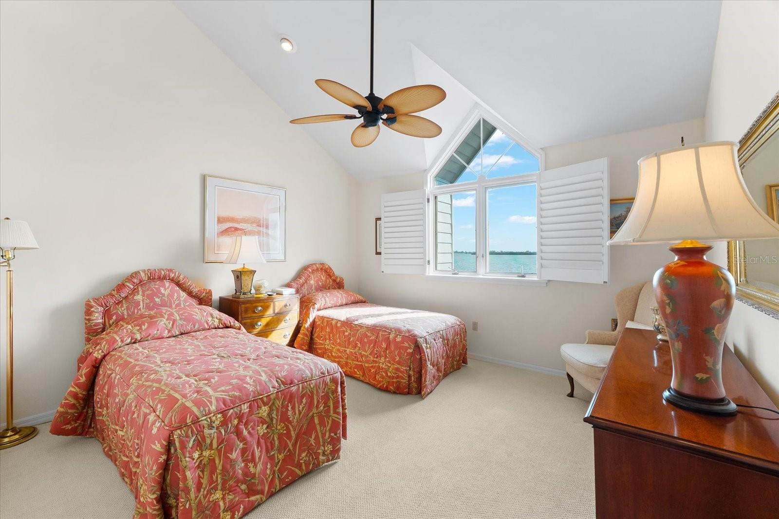 TIDY ISLAND PH II - Residential