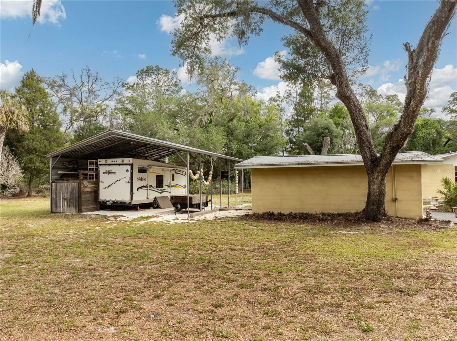 LAKEWOOD - Residential