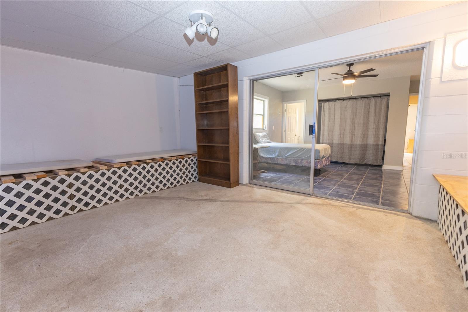 LAKEWOOD - Residential