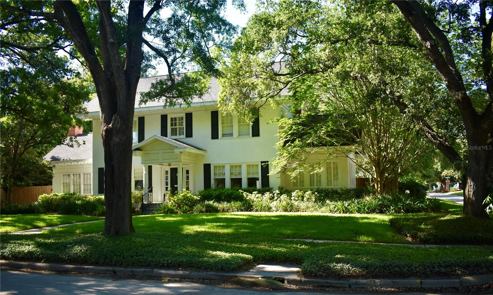 NEW SUBURB BEAUTIFUL - Residential