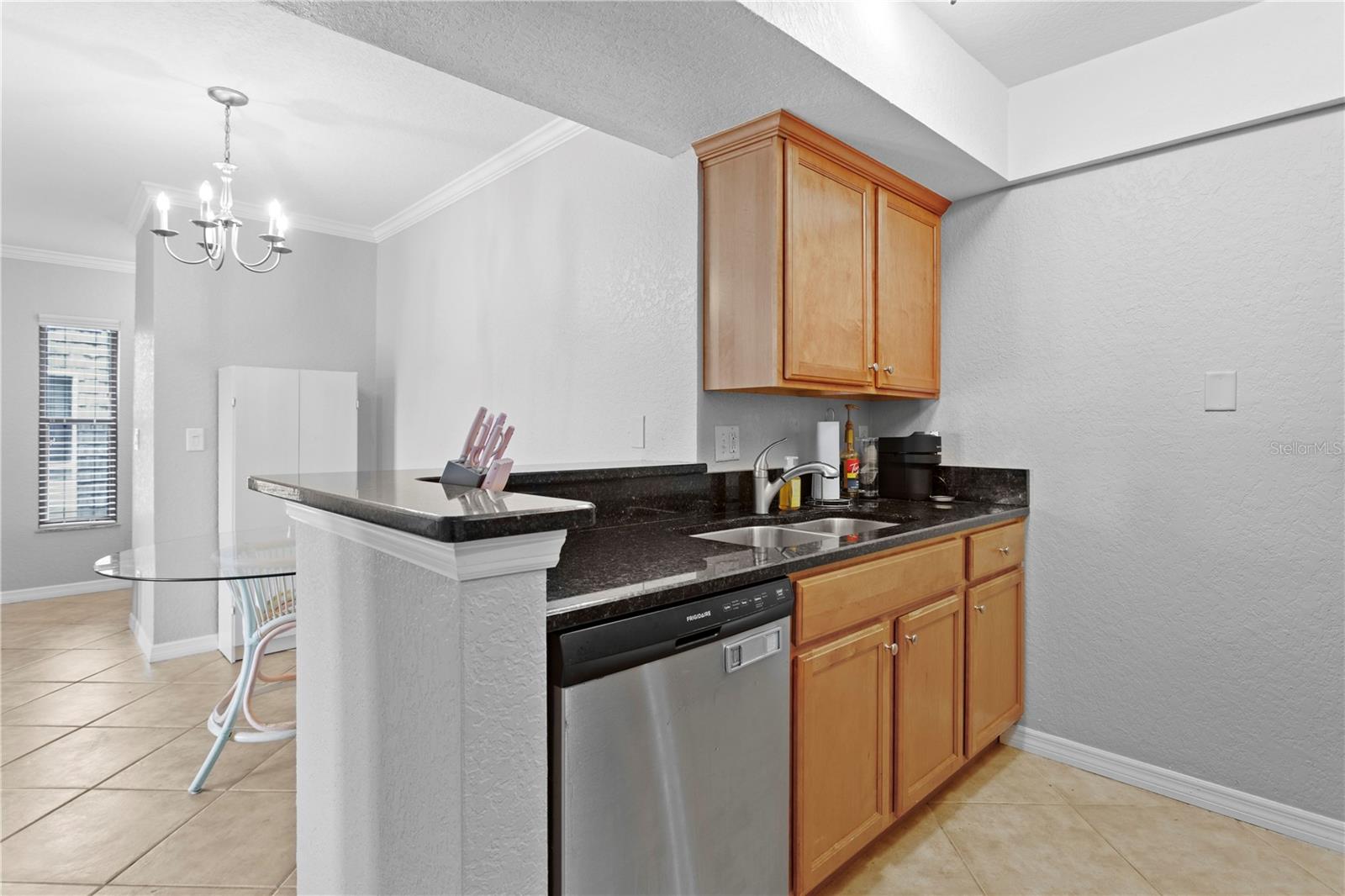 VICTORIA PALMS CONDO - Residential