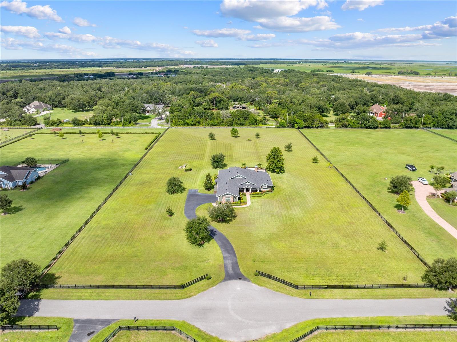 BRIDLE PATH ESTATES - Residential