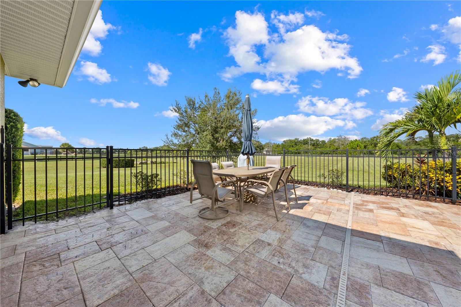 BRIDLE PATH ESTATES - Residential