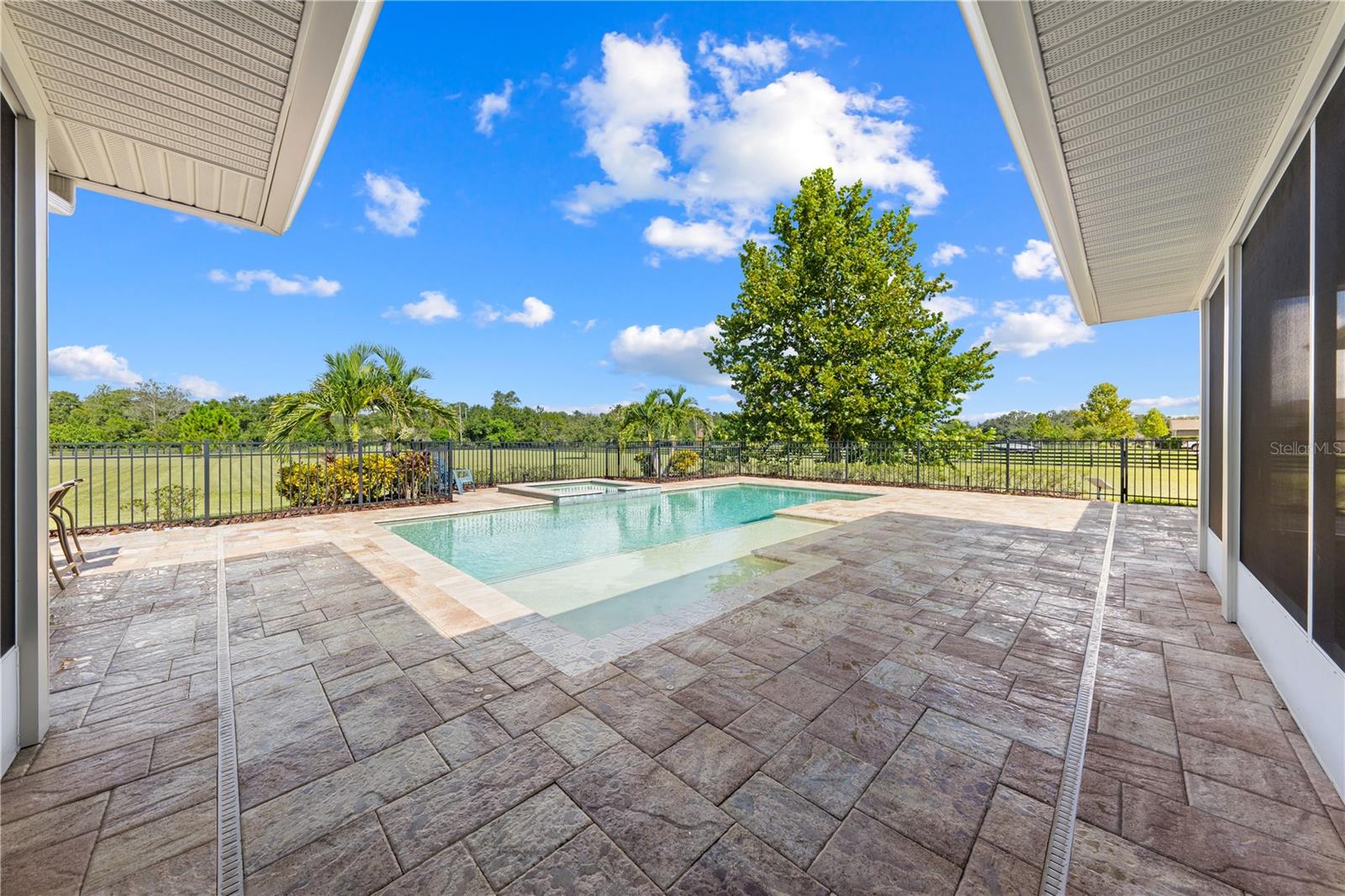 BRIDLE PATH ESTATES - Residential