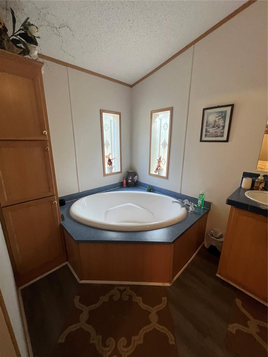 FT WHITE - Residential