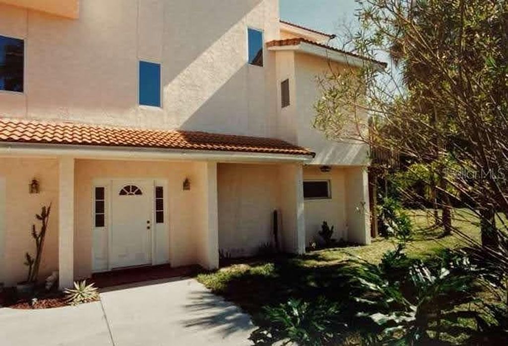 Photo of Sarasota, FL 34236 (MLS # W7882823)