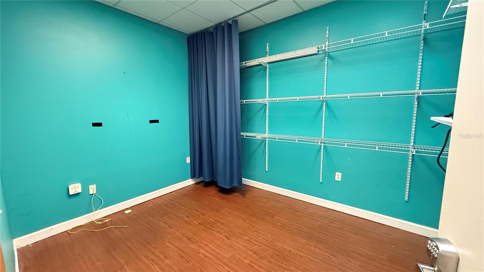 SEA CREST SHOPPING CENTER - Commercial Lease