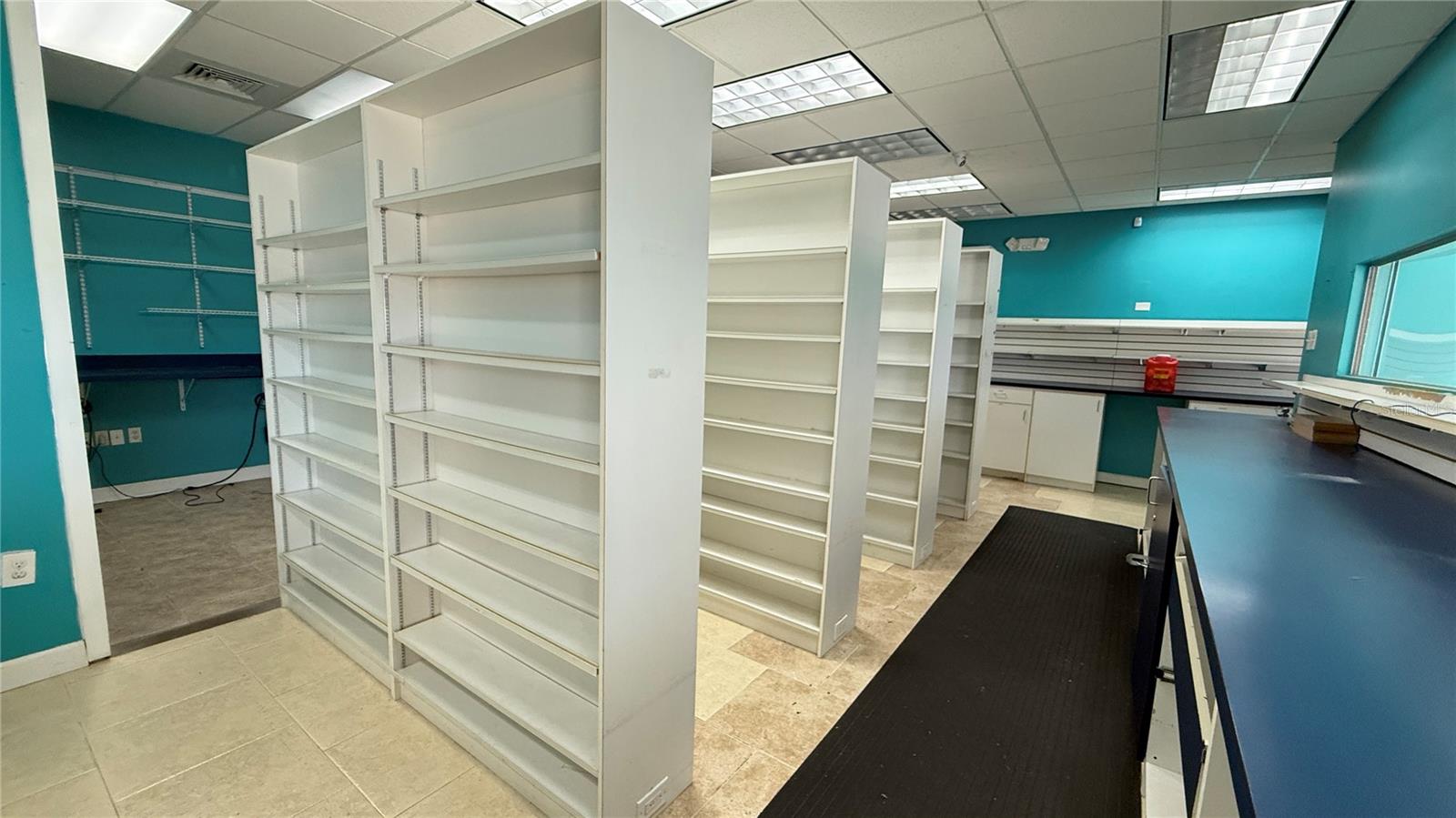 SEA CREST SHOPPING CENTER - Commercial Lease