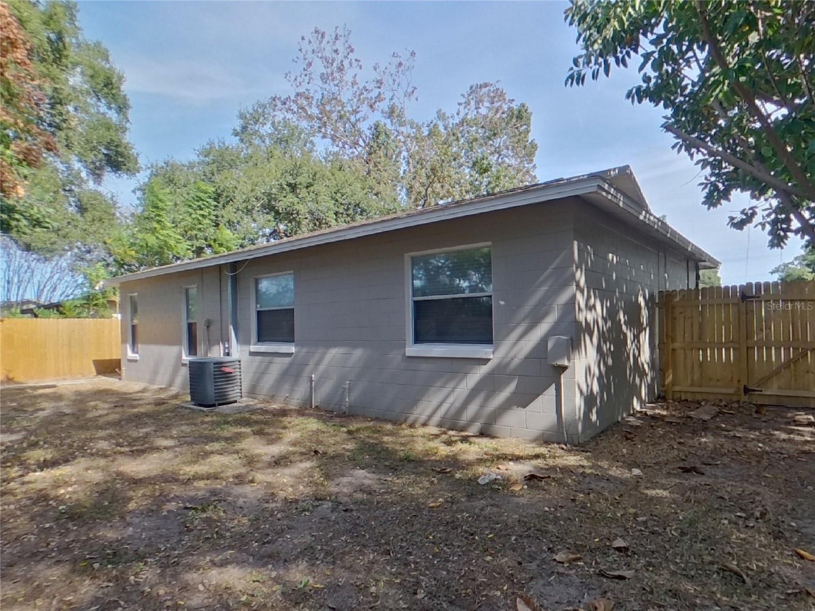 THE GROVES NORTH - Residential Lease