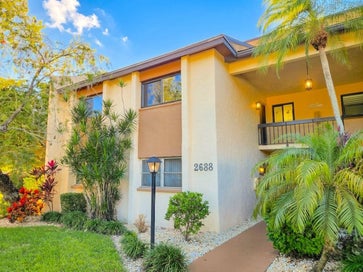2688 CLUBHOUSE DRIVE 201 SARASOTA FL 34232