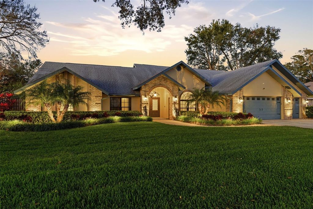 Photo of 3612 Sugar Loaf Lane, Valrico, FL 33596 (MLS # TB8469294)