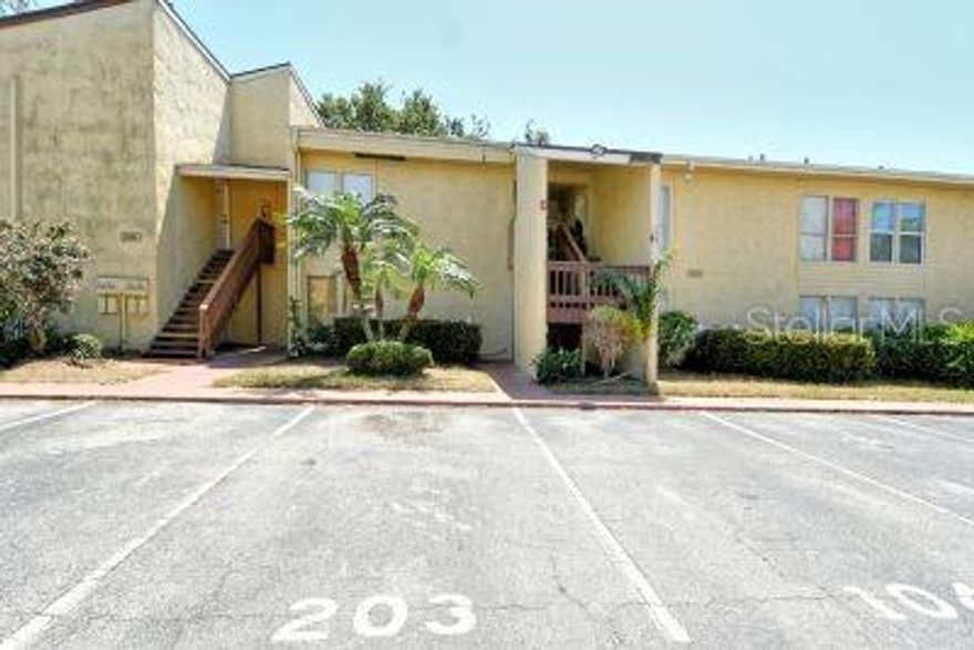 Location is the key! 1 bedroom, 1 bathroom second floor condo. Sienna Park is located just a few miles from Siesta Key and features a community pool and clubhouse for relaxation. This condo is unfurnished but sill provides refrigerator, range, and dishwasher plus washer dryer.
This condo is perfect as a 2nd home or an investment. This property is easy access for all your needs. Priced just reduced!