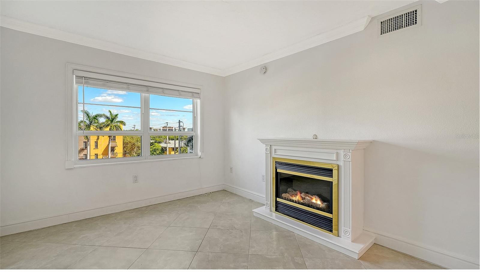 ROYAL ST ANDREW - Residential Lease