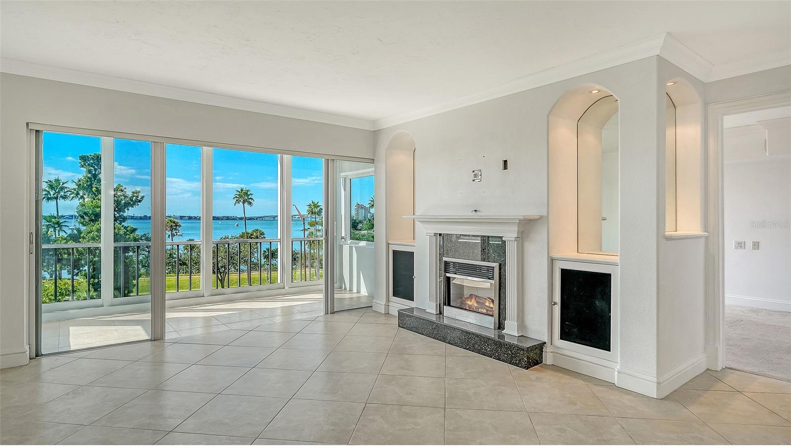 ROYAL ST ANDREW - Residential Lease