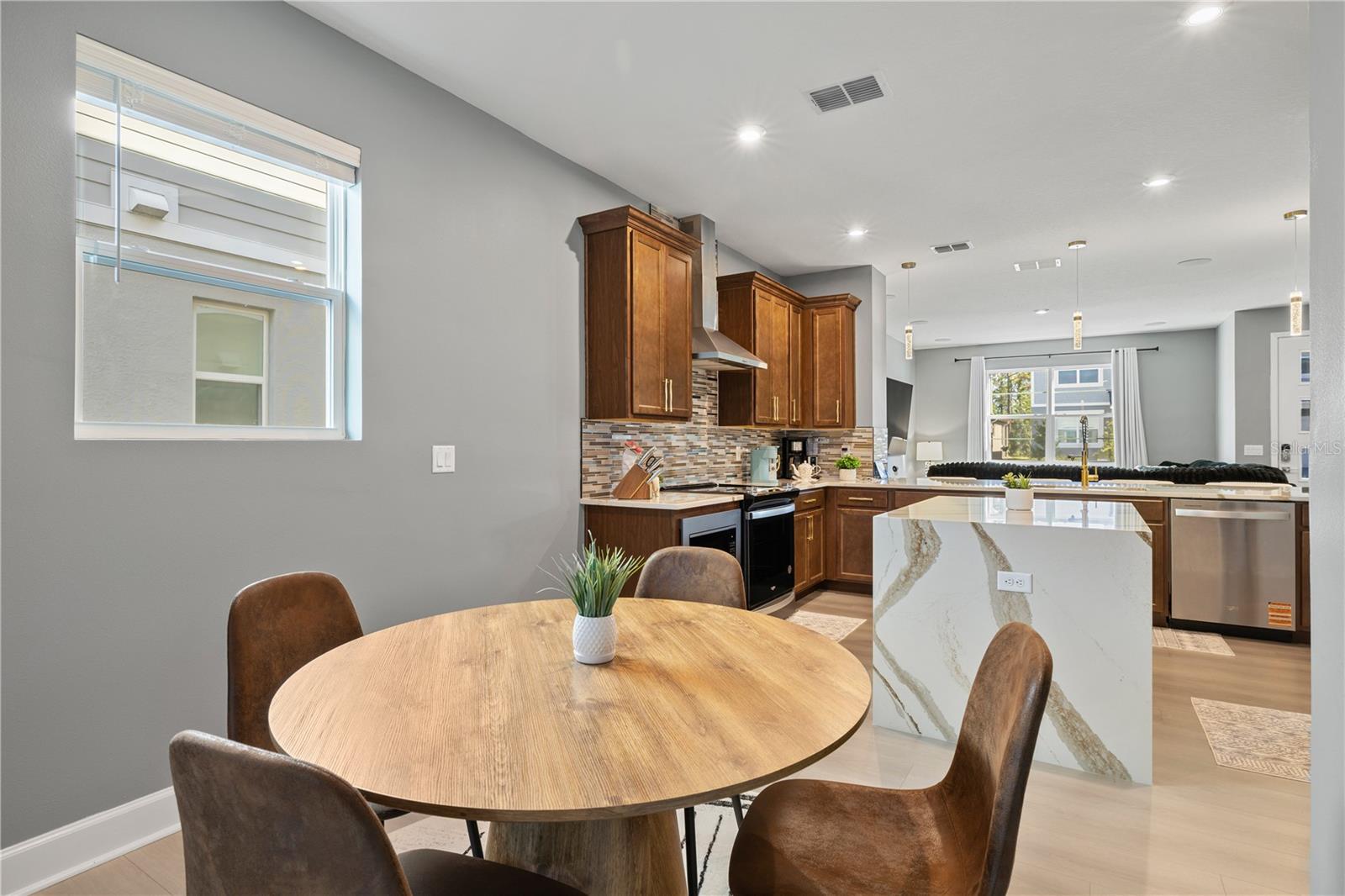 MERIDIAN PARKS - Residential