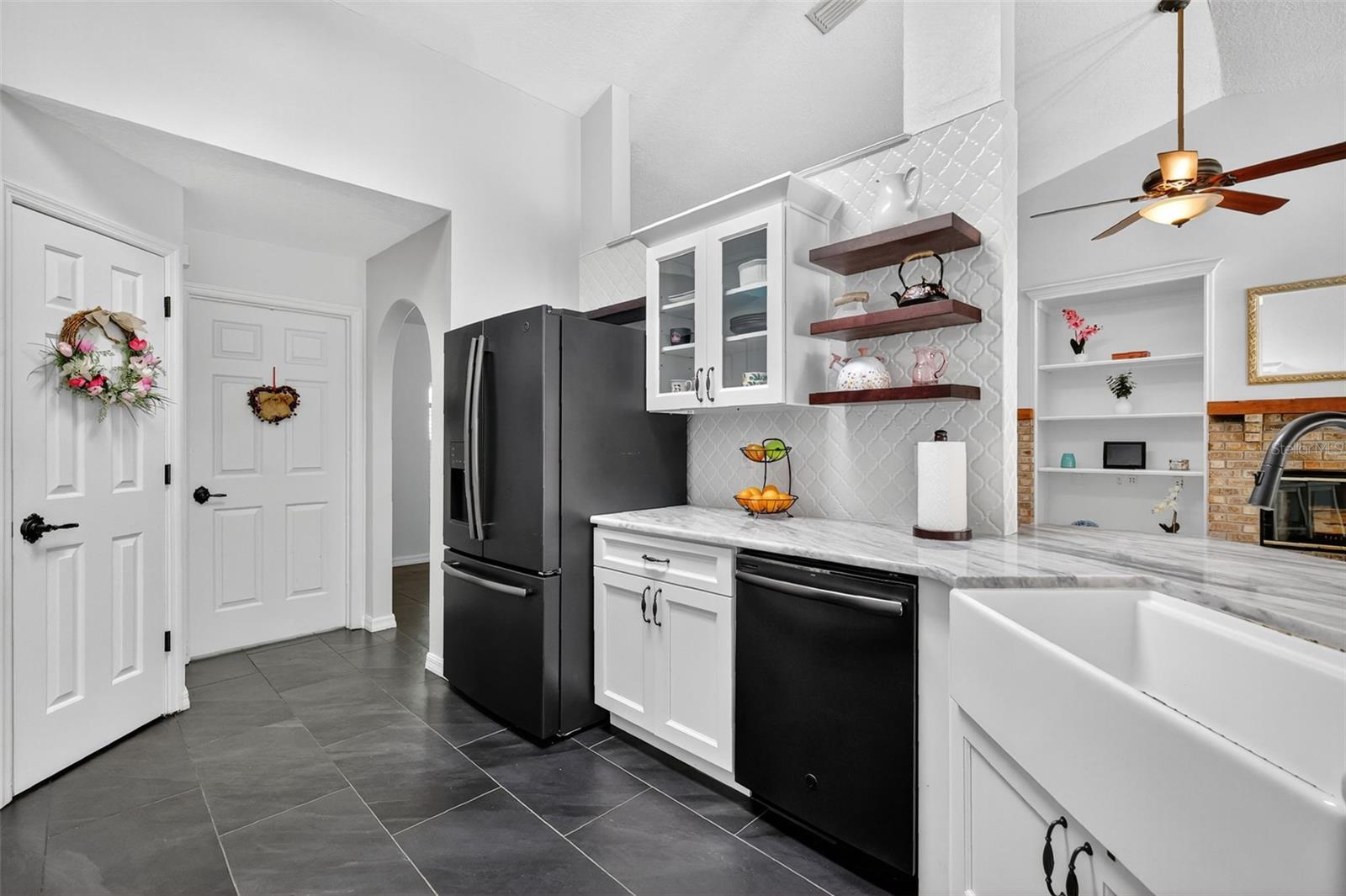 ROLLING OAK ESTS - Residential