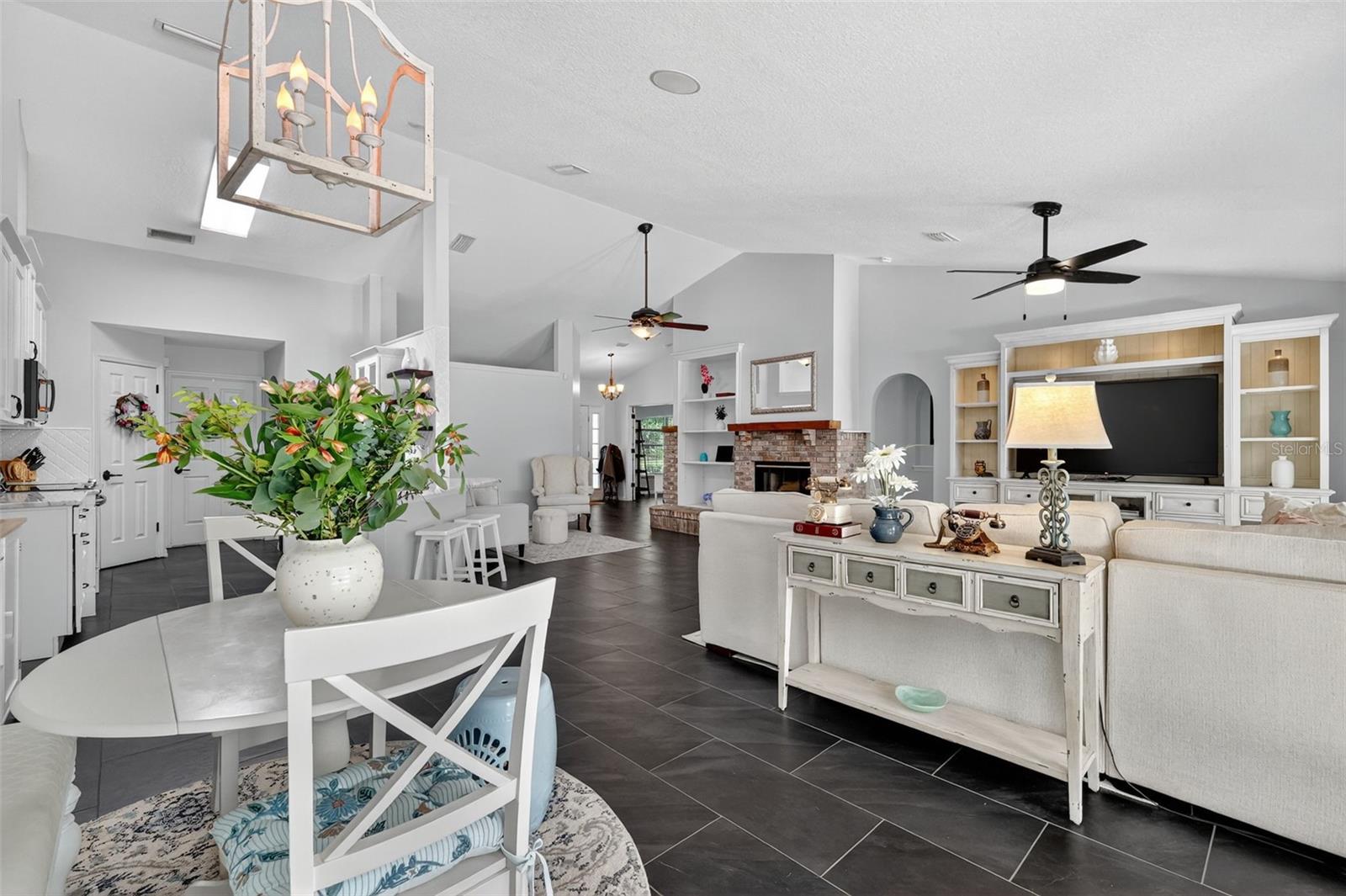 ROLLING OAK ESTS - Residential