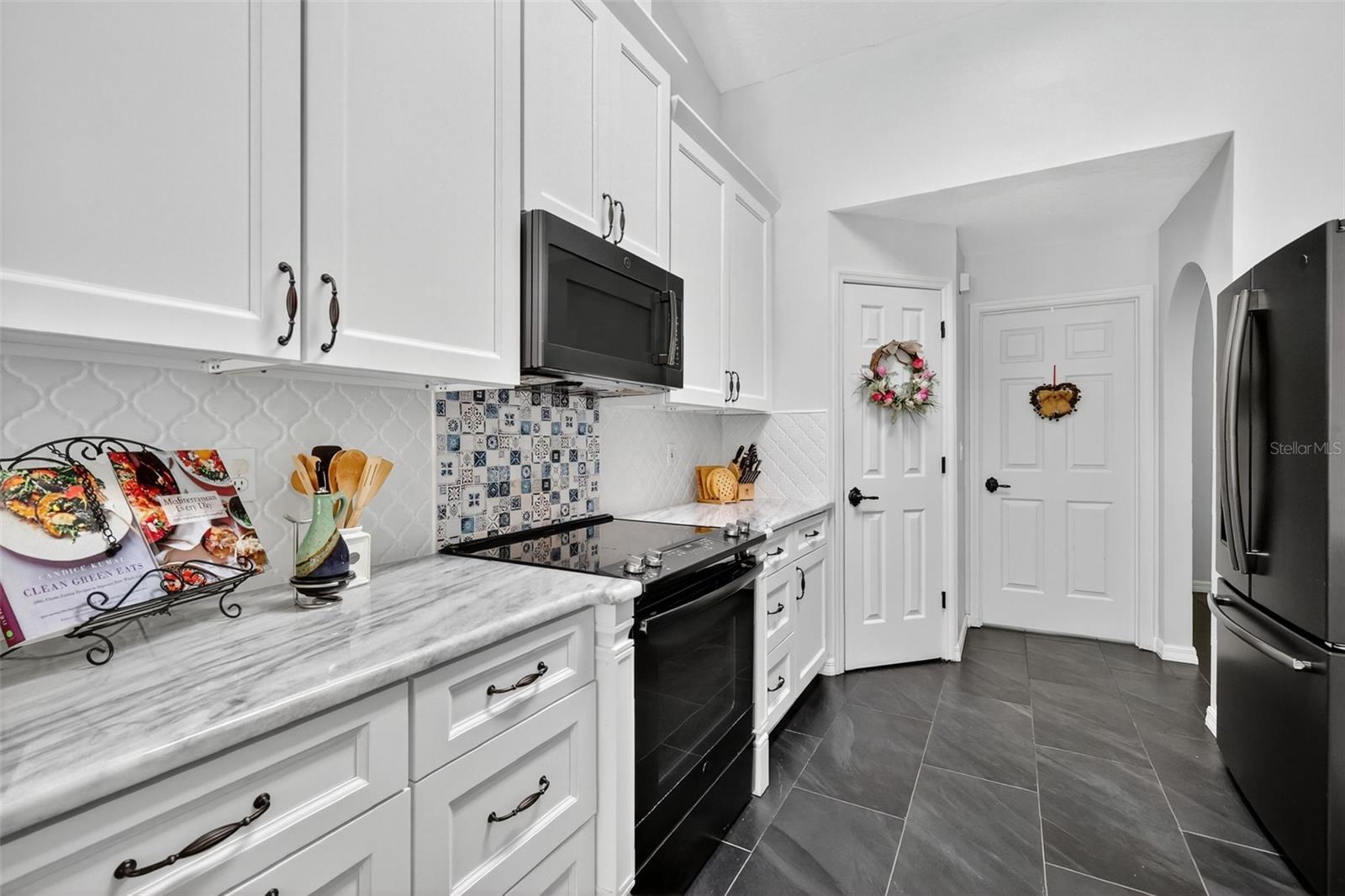 ROLLING OAK ESTS - Residential