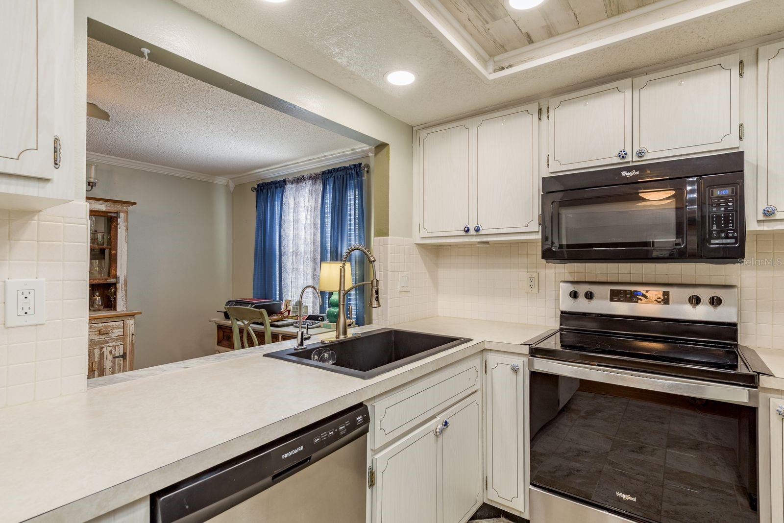 BEACON WOODS CIDER MILL - Residential